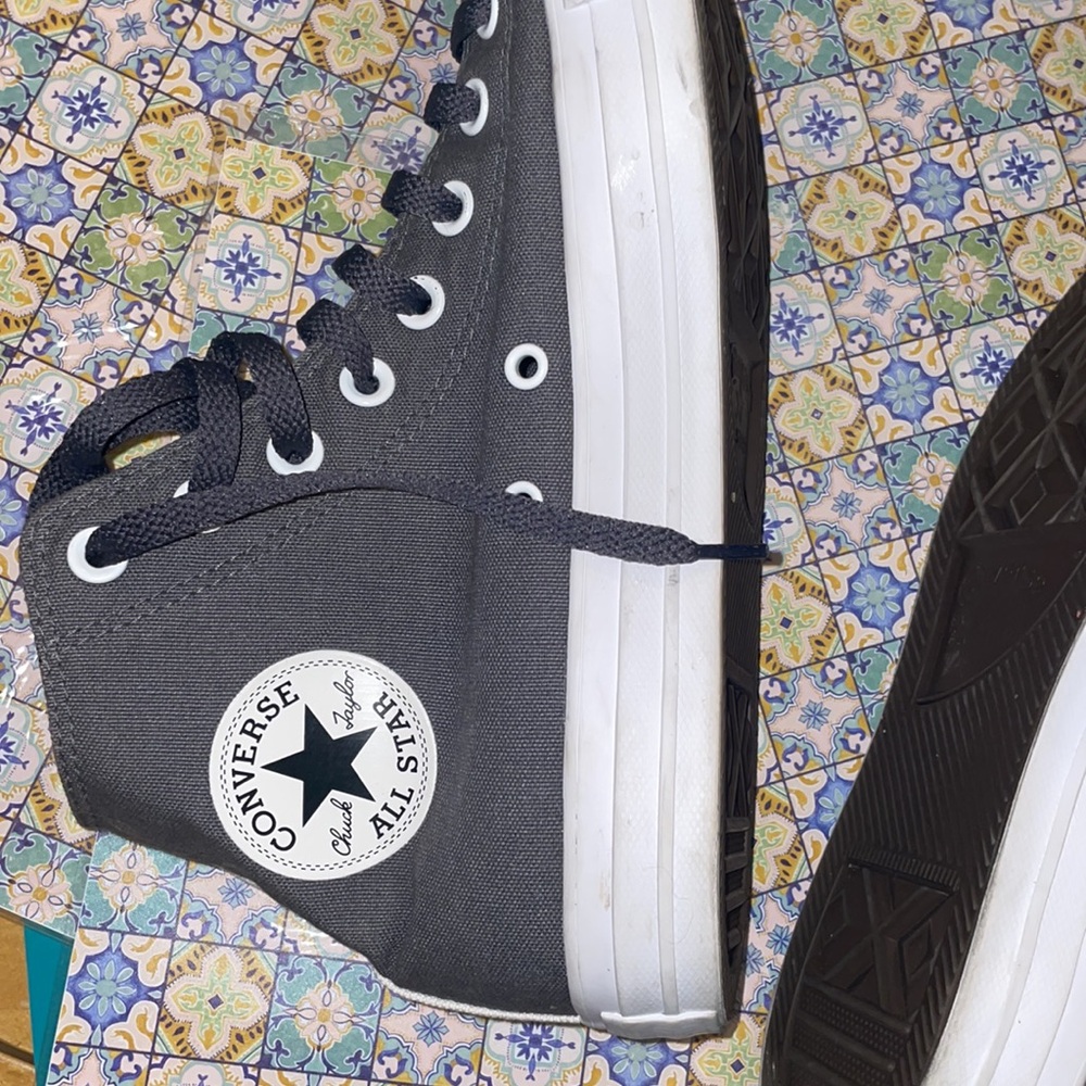 Converse - Picture 5 of 11